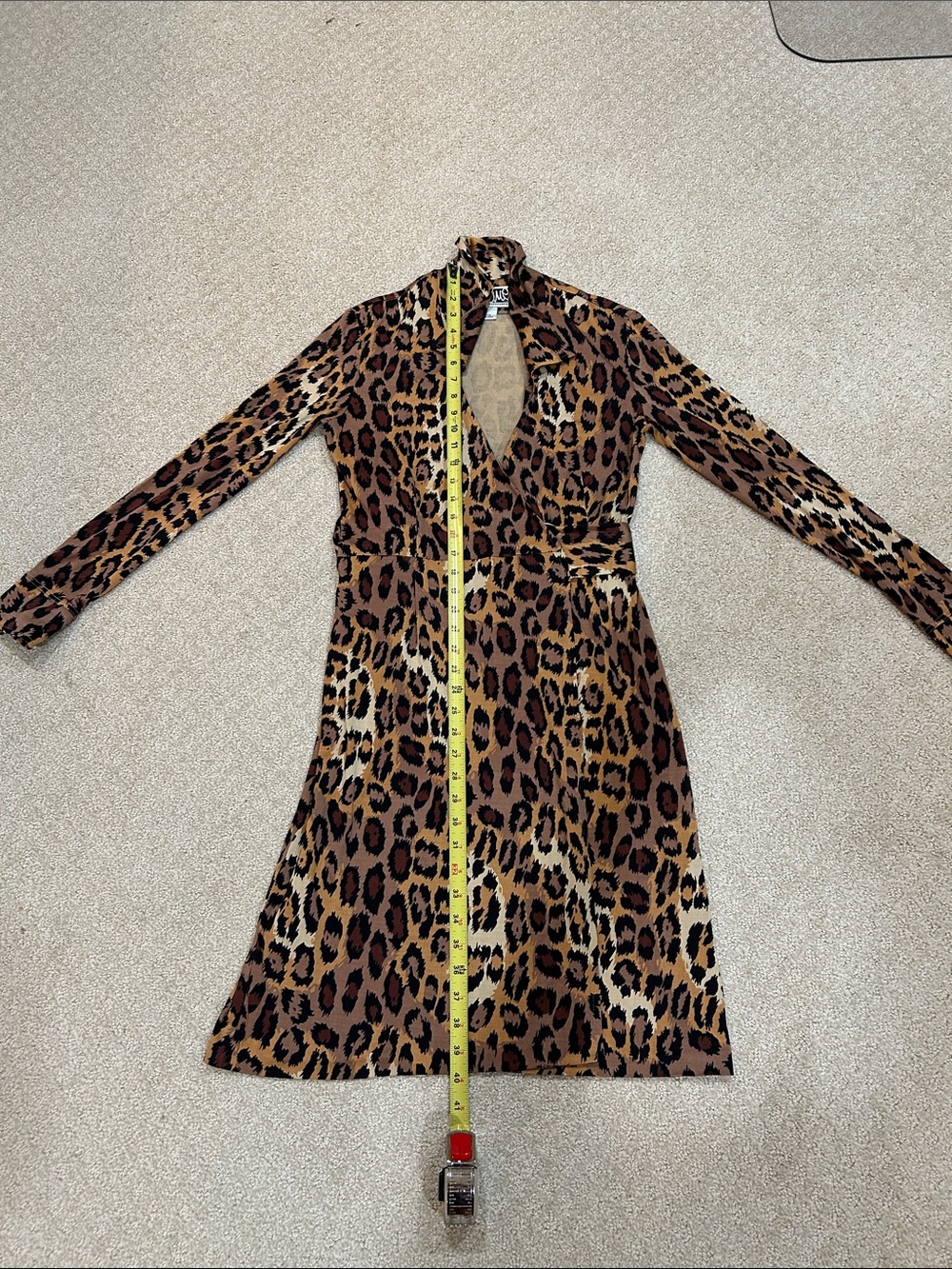 Vintage Y2K DVF Diane von Furstenberg Leopard Silk Wrap Dress Size 8 - Picture 10 of 11
